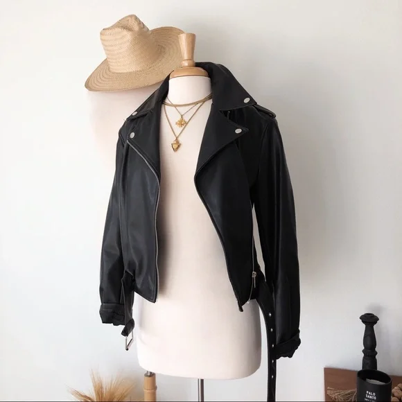 SOLD ❌ BLACK PU BOMBER JACKET - Picture 2 of 6